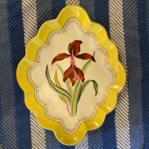 Chelsea House Yellow Floral Botanical Iris Tray with Scalloped Yellow Border GUC